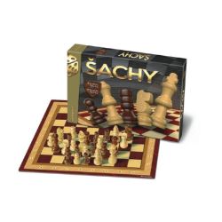 Šachy – drevené figúrky